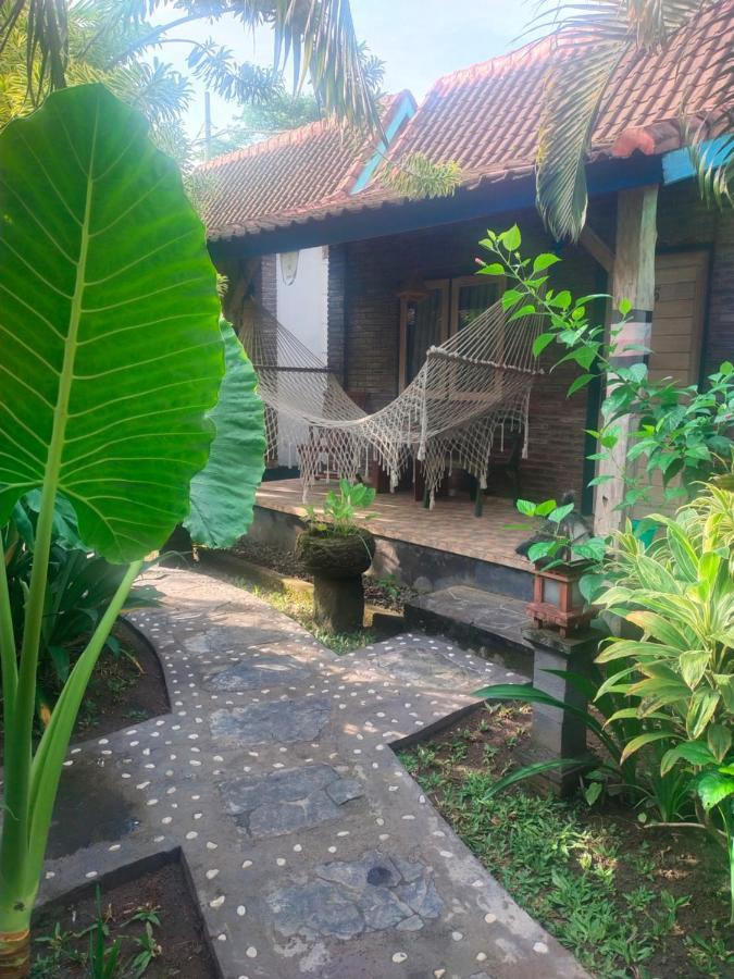 Comeback Guesthouse Canggu Zewnętrze zdjęcie